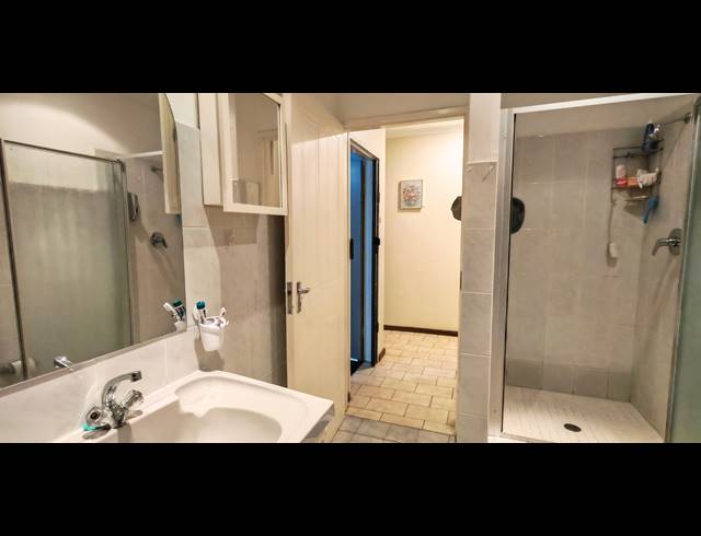 3 BEDROOM SIMPLEX FOR SALE IN CHASE VALLEY